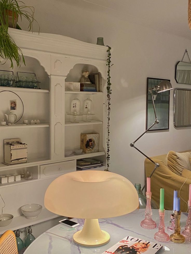 Mushroom Table Lamp - Vellum Venture